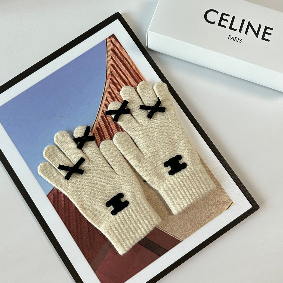 CELINE New Dopamine-Style Gloves