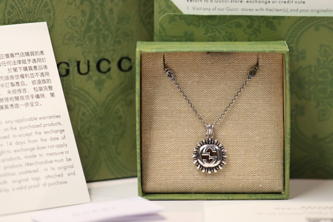 Gucci Vintage Double G Necklace