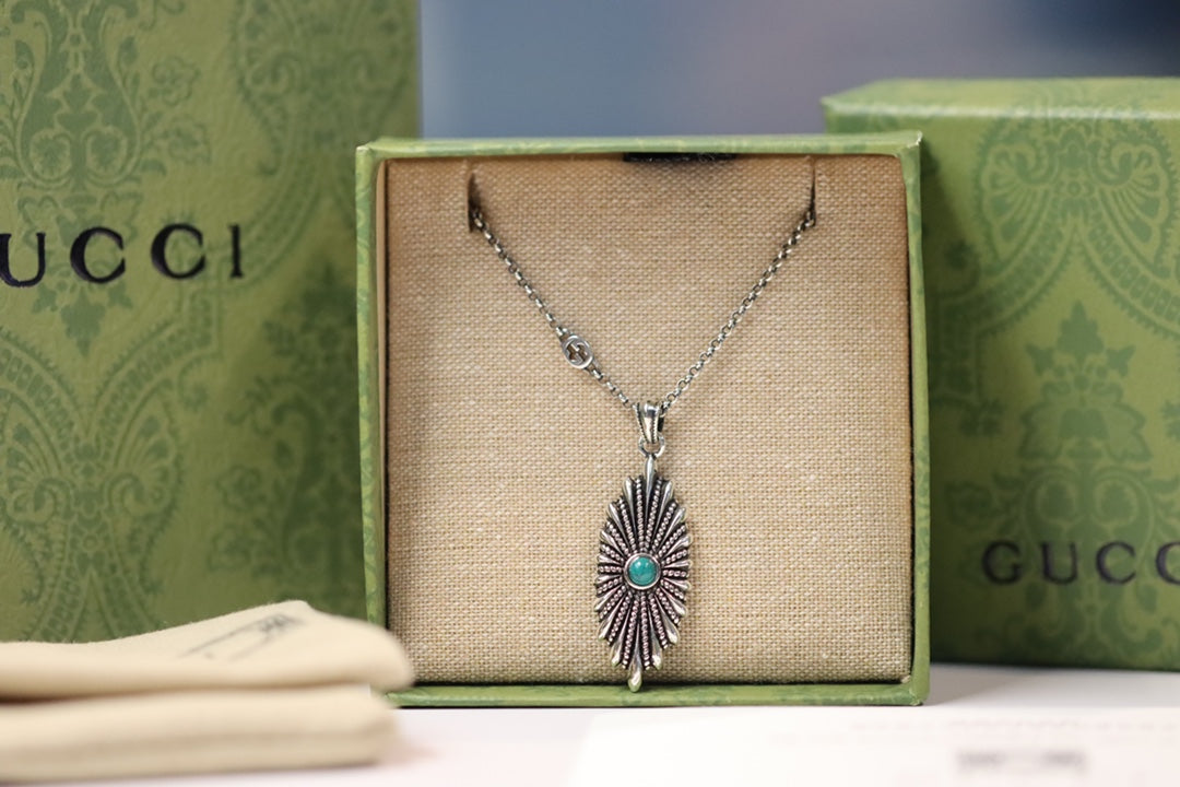 Gucci Enamel Vintage Necklace