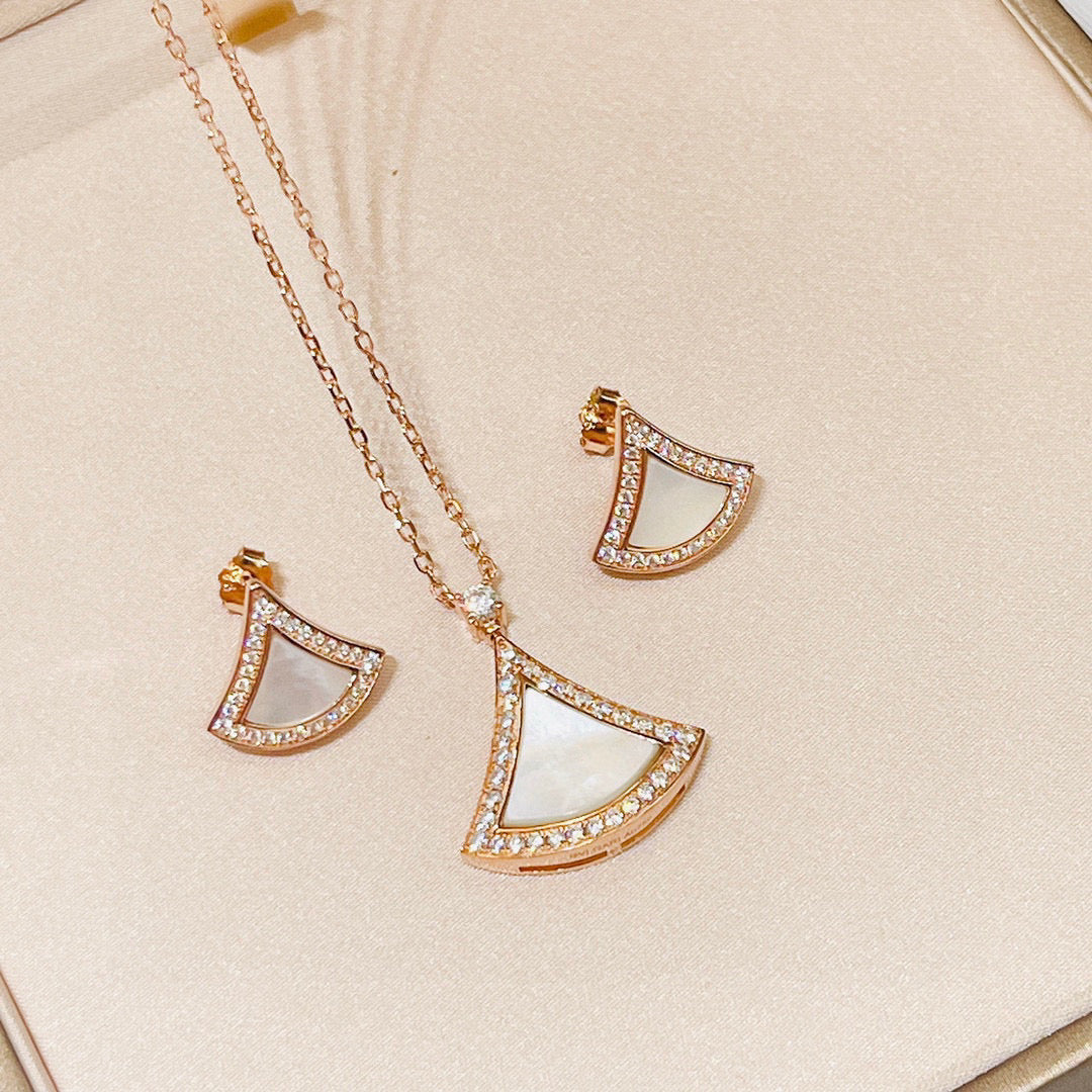 BVLGARI Gold-Plated Divas' Dream Earrings