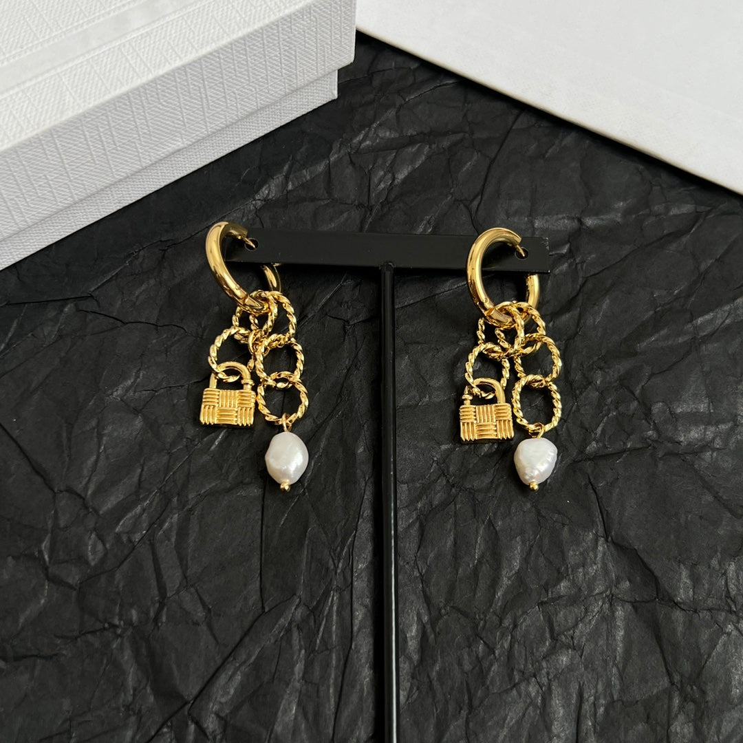 CELINE Earrings