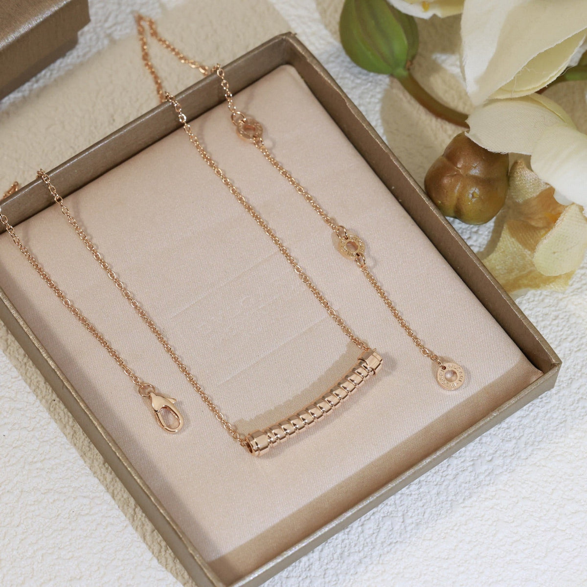 BVLGARI Minimalist Collarbone Necklace