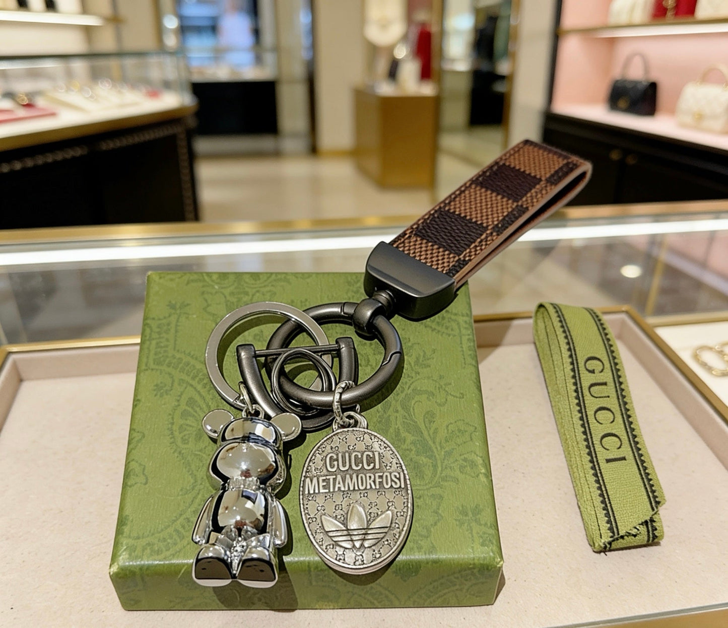 Gucci Vintage Double G Keychain