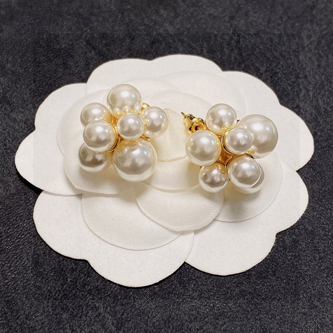 CELINE Pearl Earrings