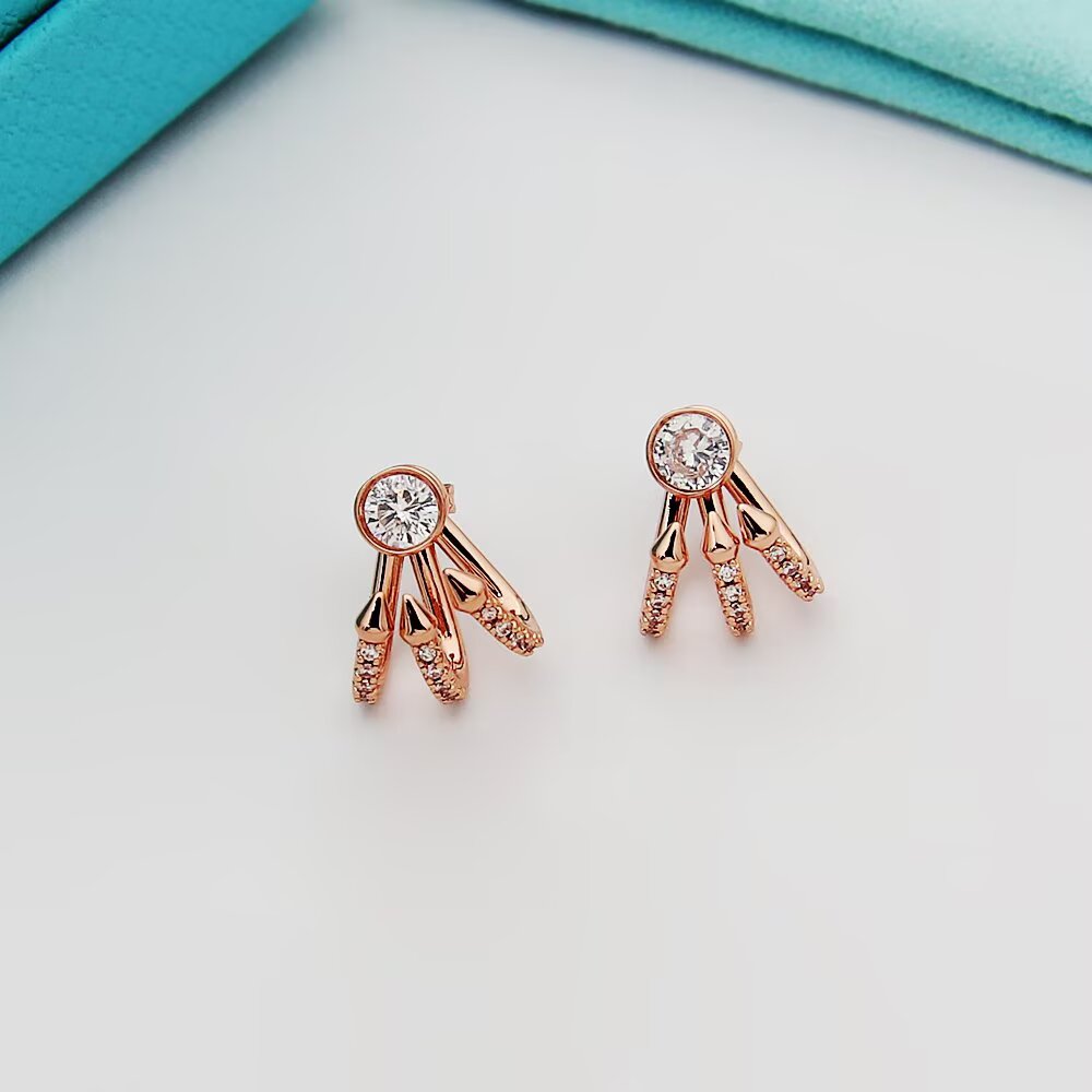 Tiffany & Co.Fan-shaped diamond stud earrings