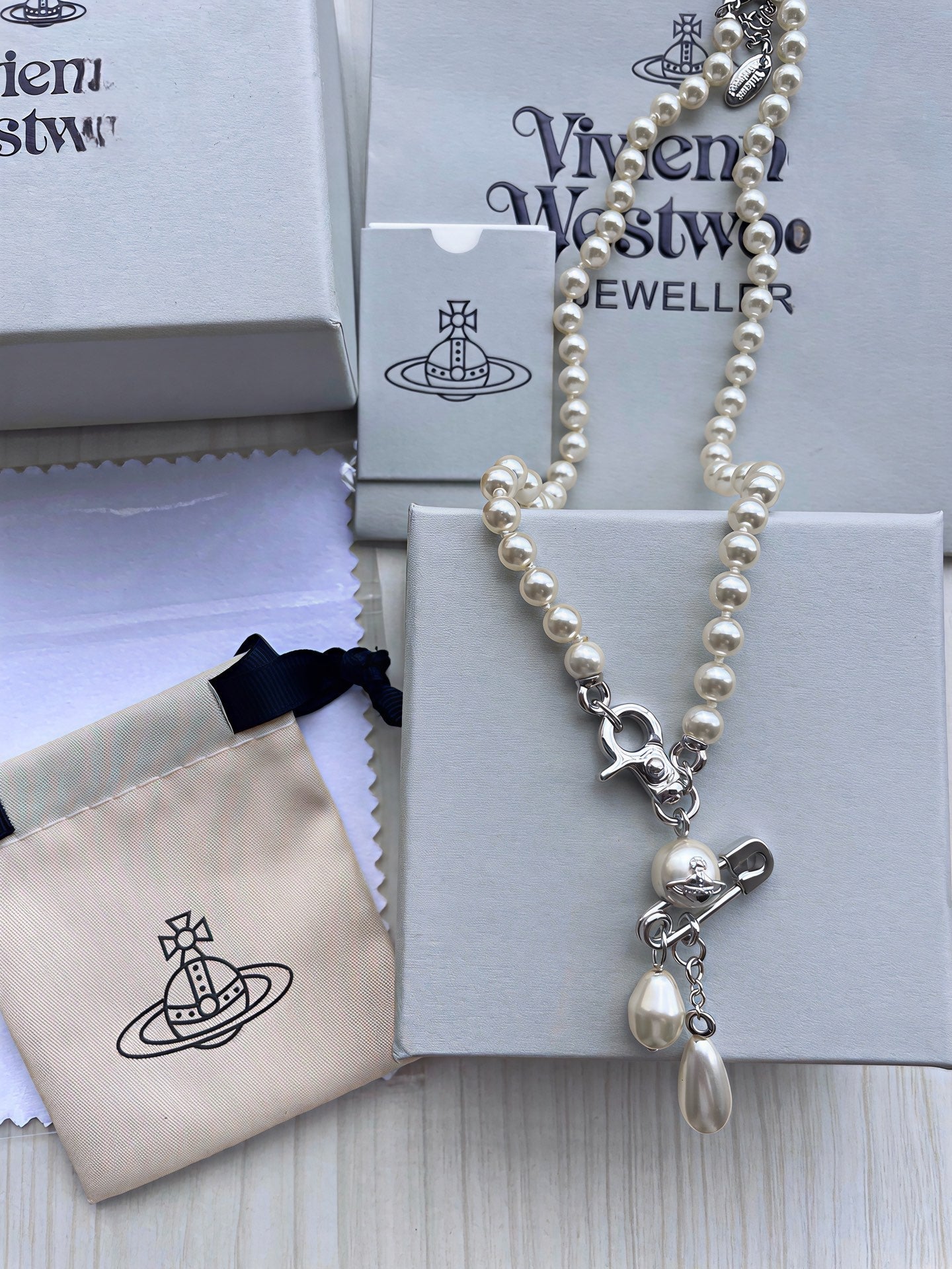 Pin-Style Necklace