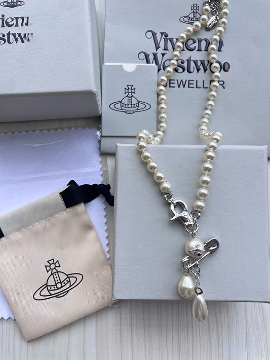 Pin-Style Necklace