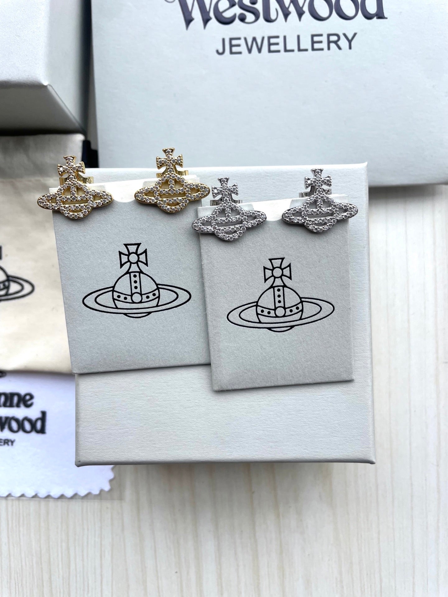 Saturn Stud Earrings (Full Rhinestone)