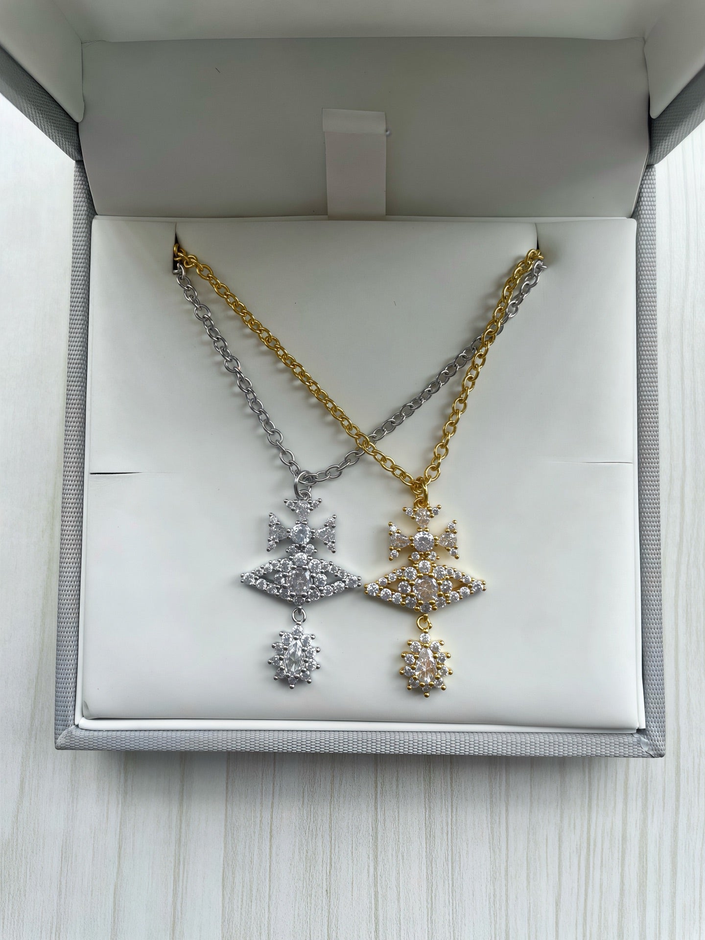 Rhinestone Collar Necklace