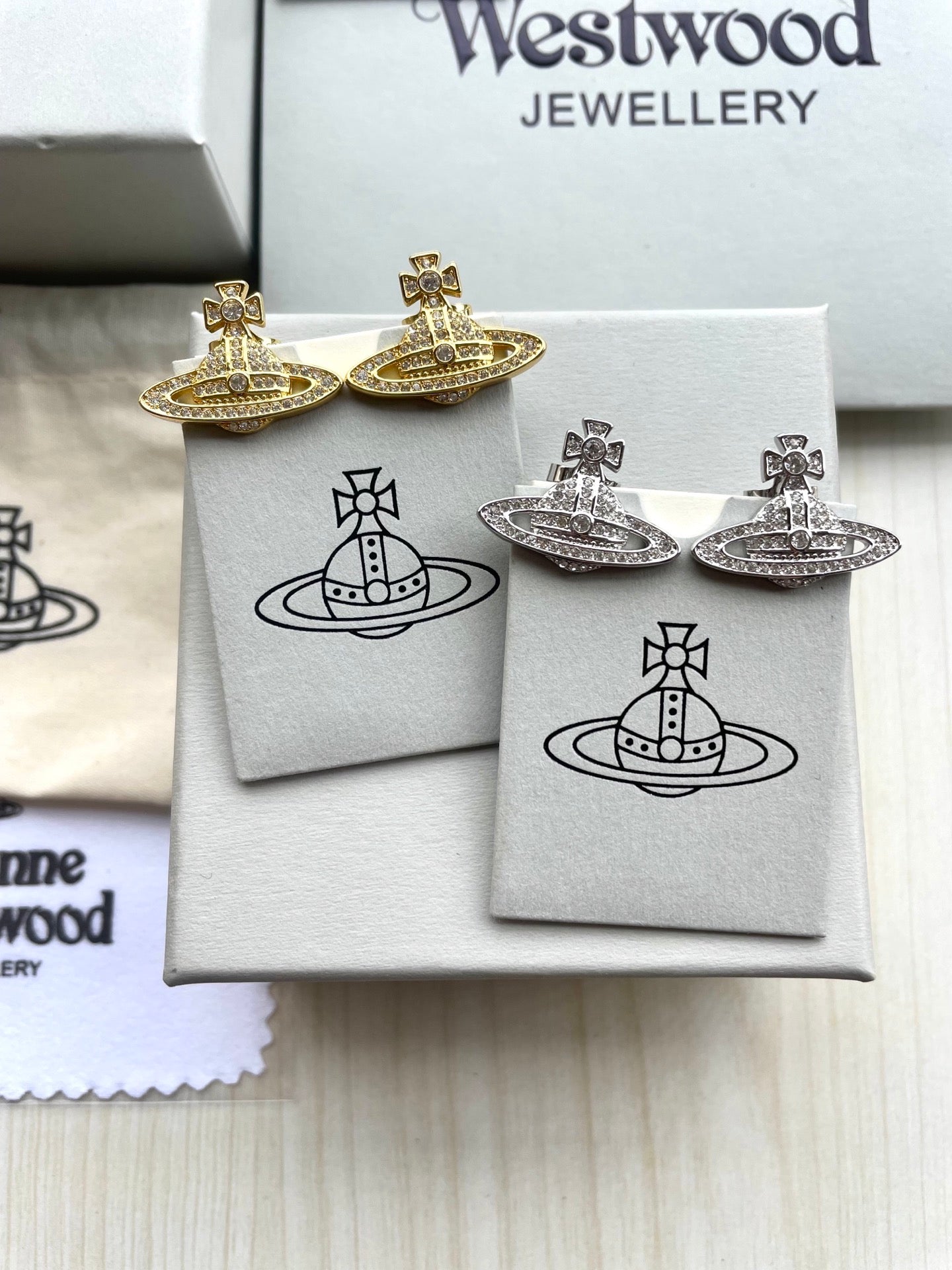 Saturn Stud Earrings (Full Rhinestone)