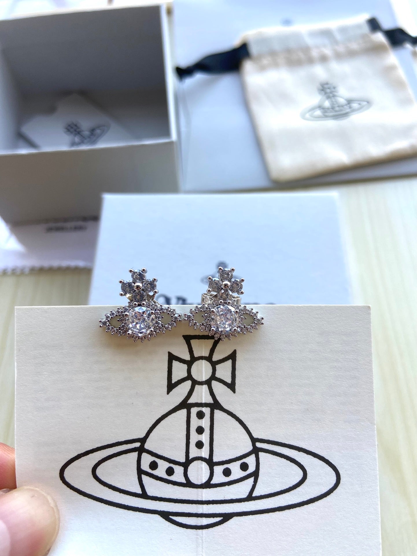 Full-Rhinestone Stud Earrings