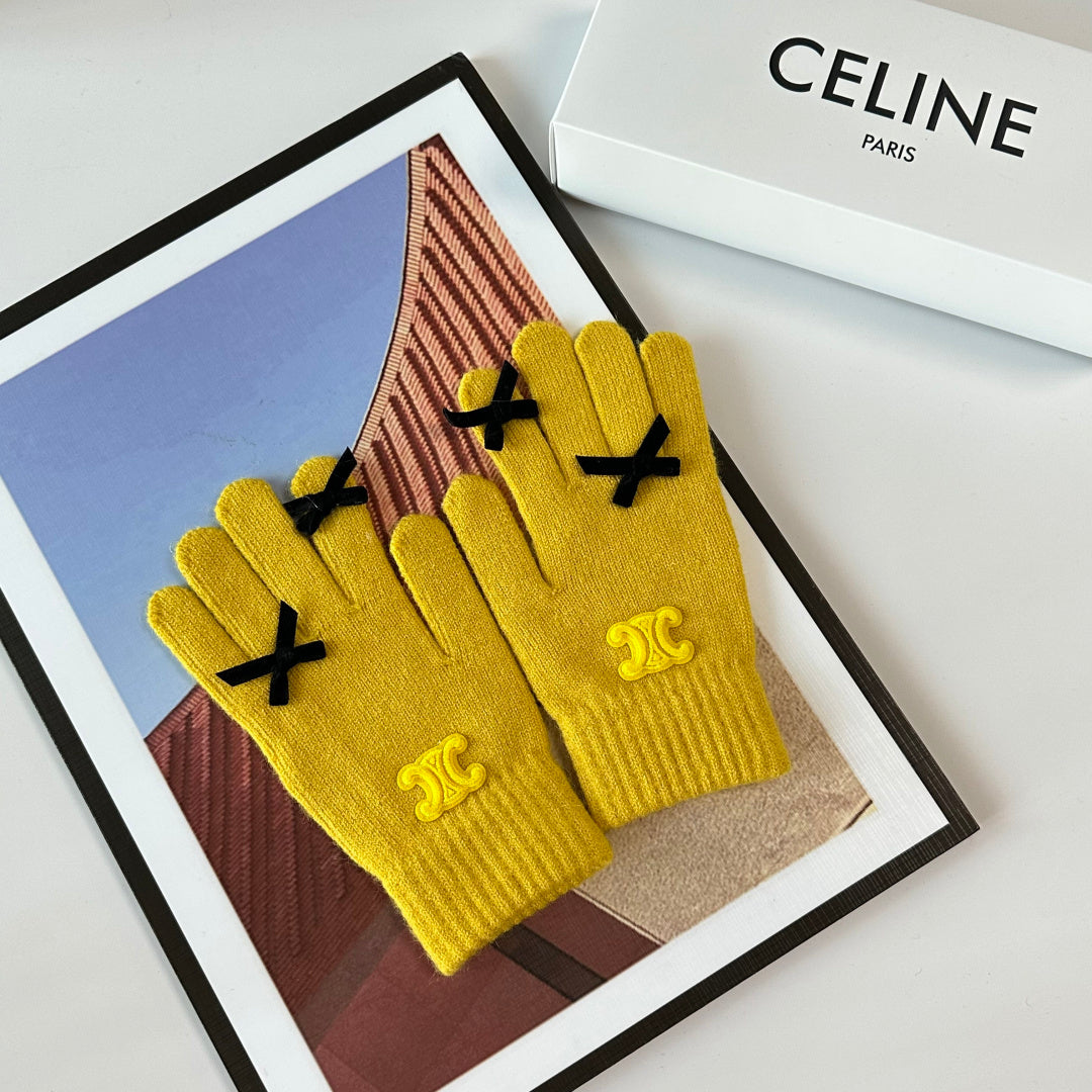 CELINE New Dopamine-Style Gloves