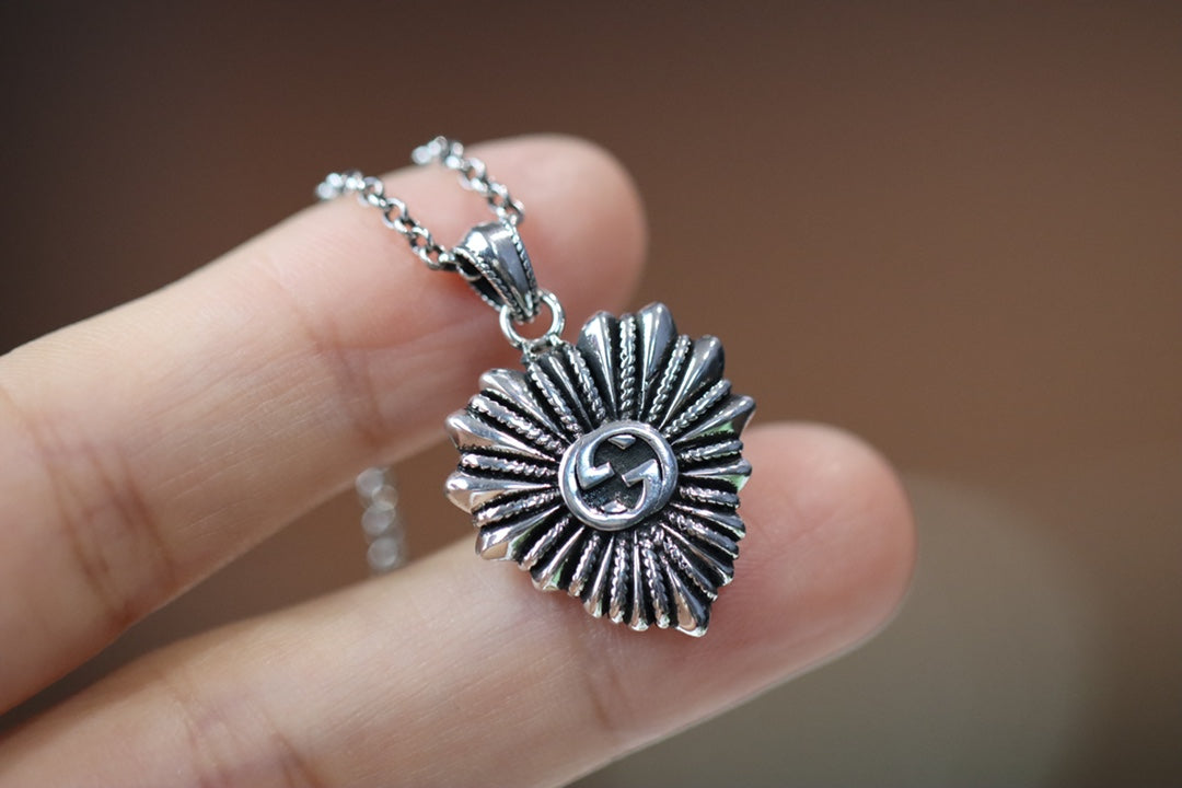 Gucci Vintage Double G Necklace