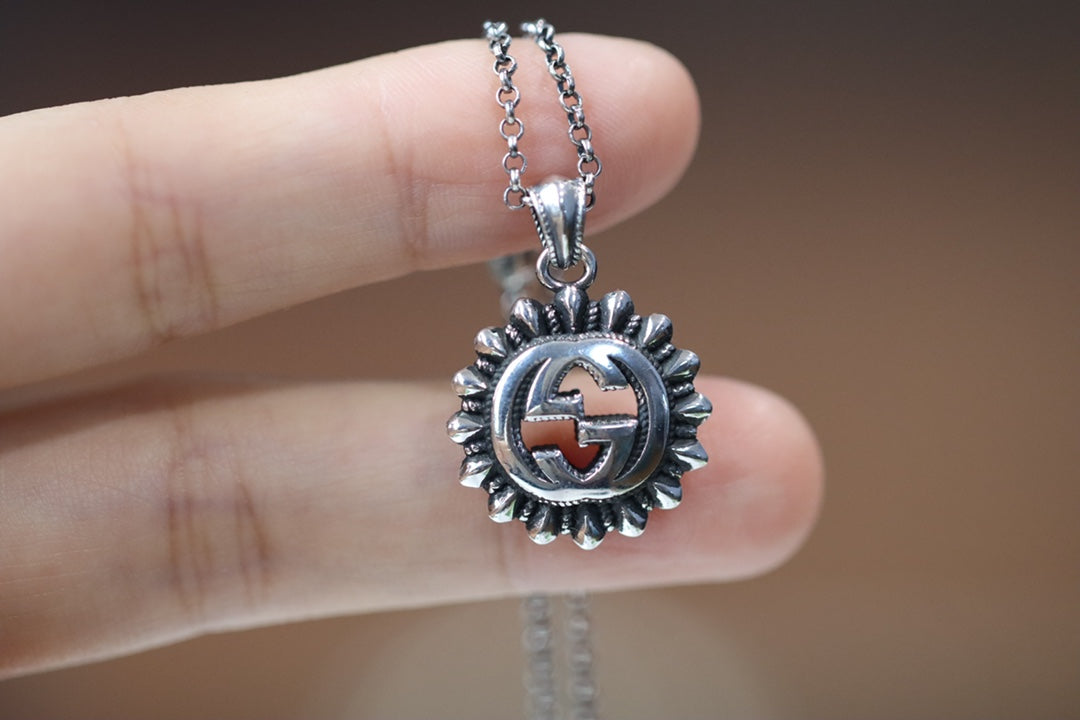Gucci Vintage Double G Necklace