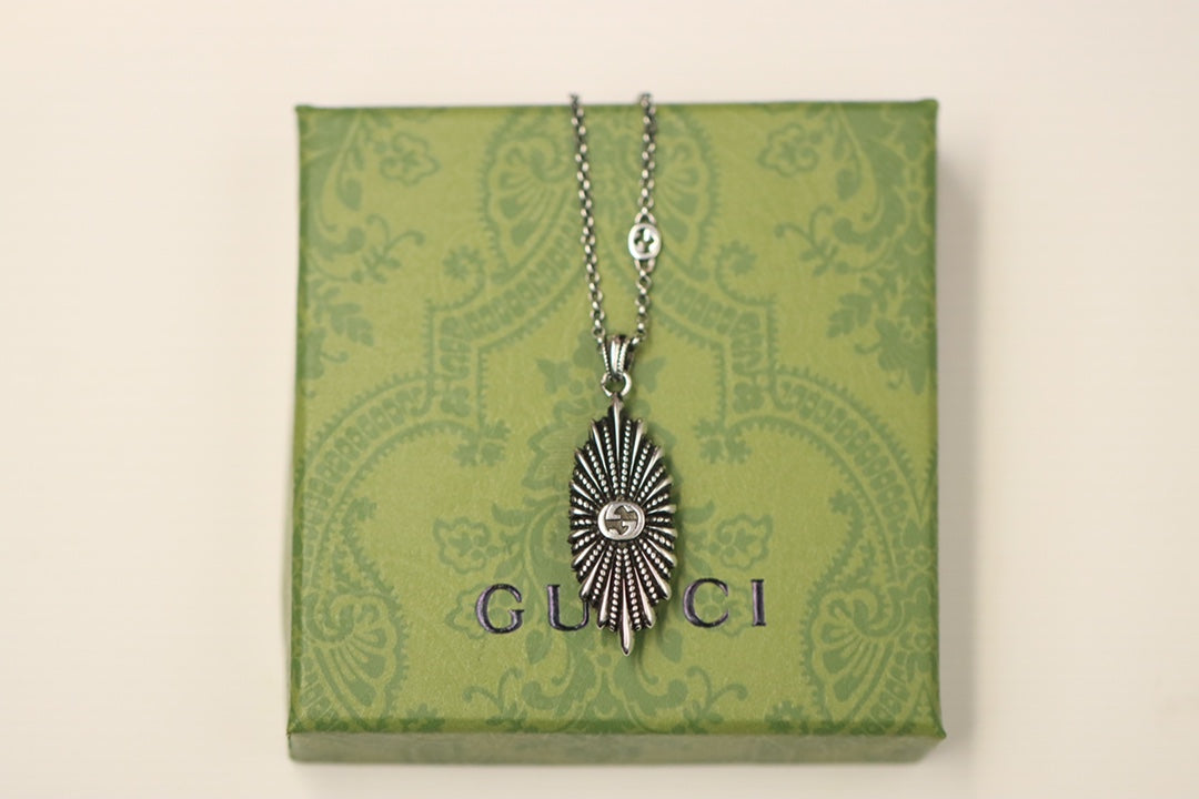 Gucci Enamel Vintage Necklace