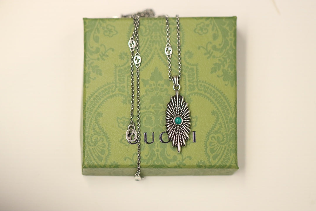 Gucci Enamel Vintage Necklace