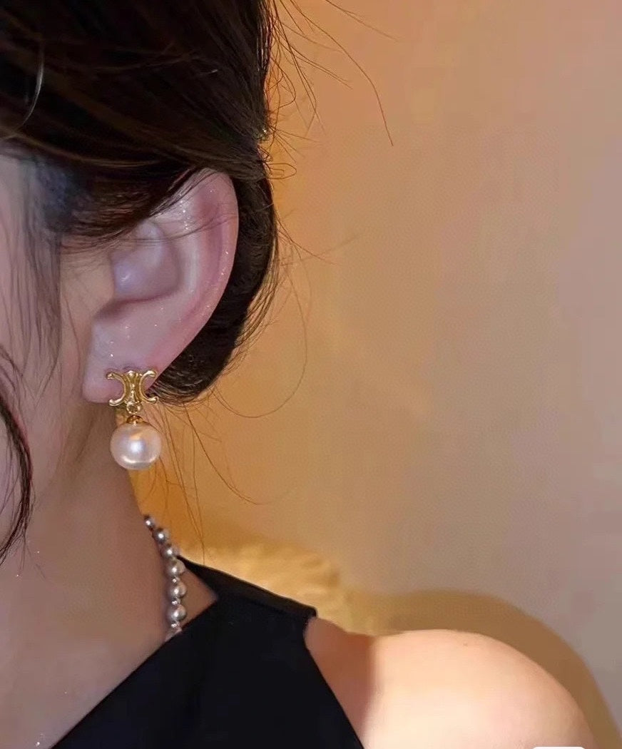 CELINE Pearl Earrings