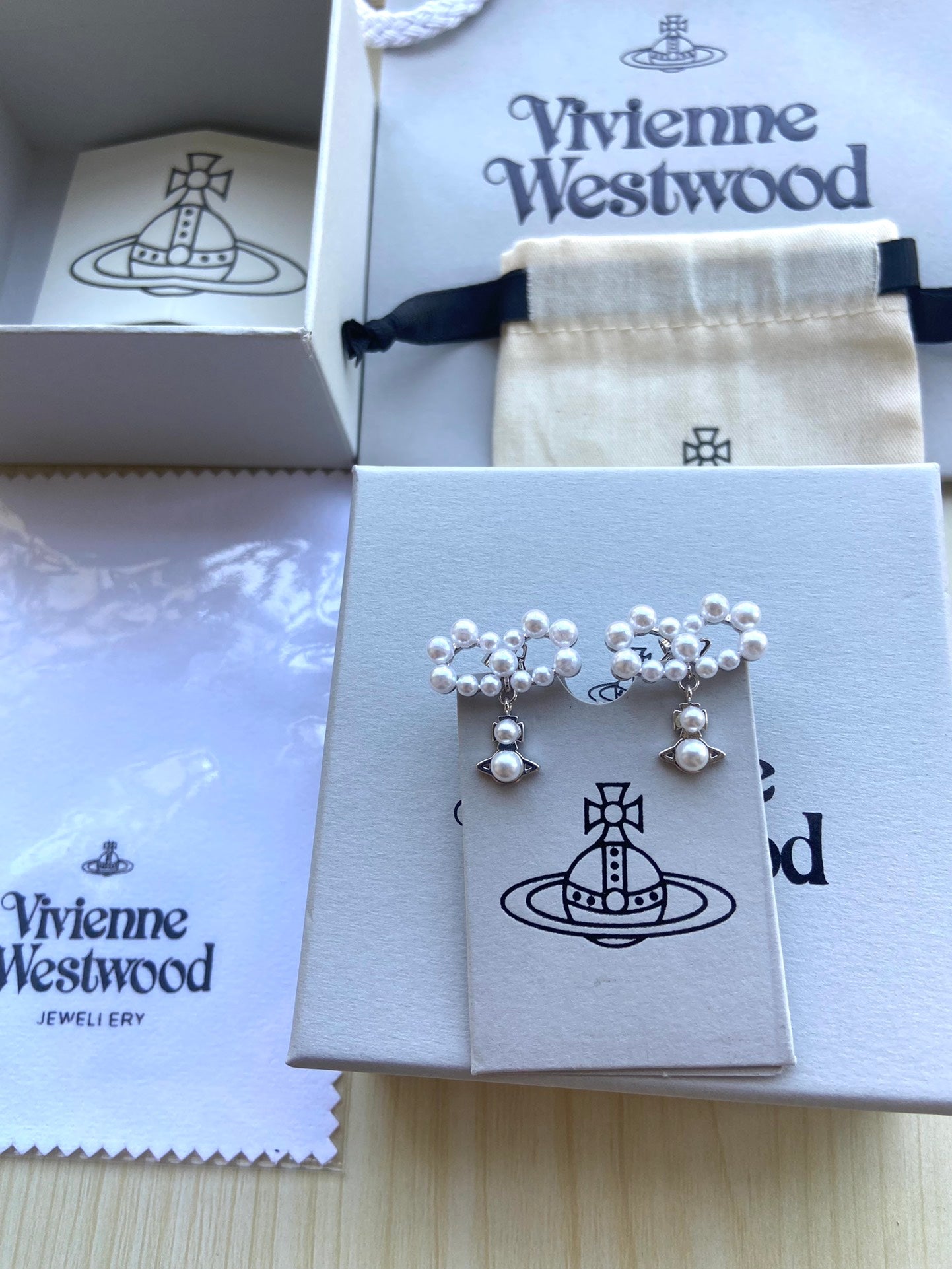 Minimalist Pearl Necklace