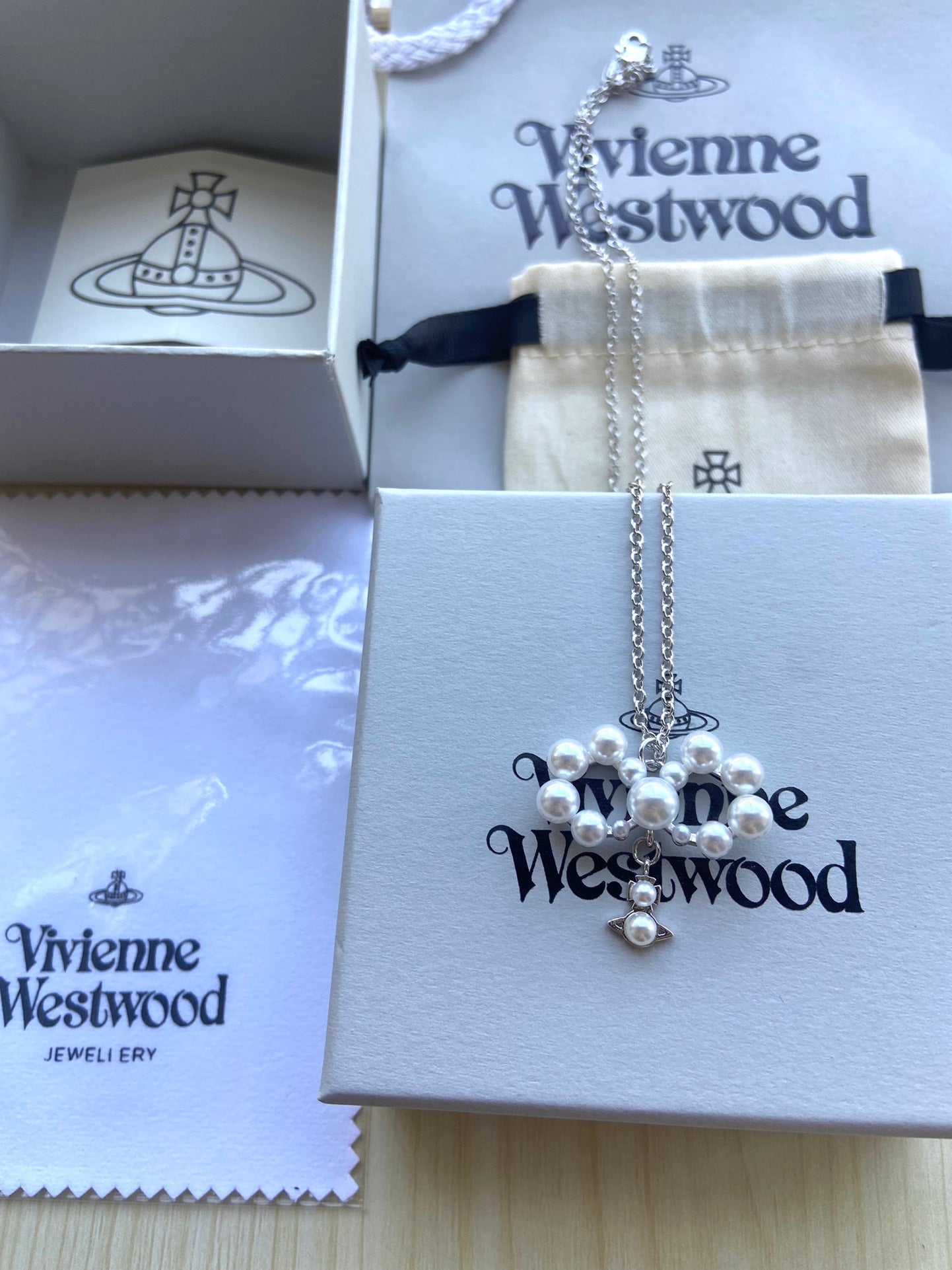Minimalist Pearl Necklace