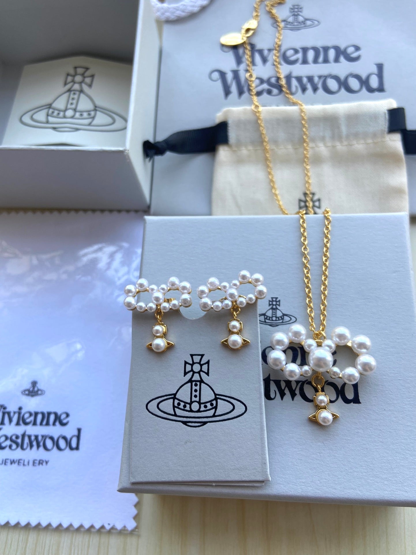 Minimalist Pearl Necklace