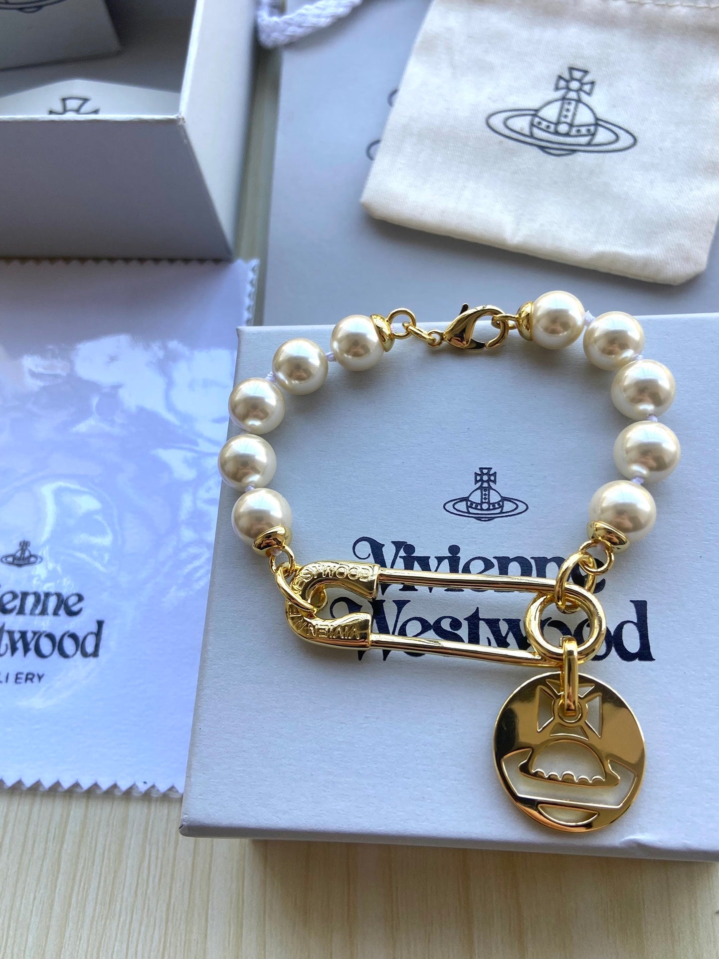 Pearl & Pin Bracelet
