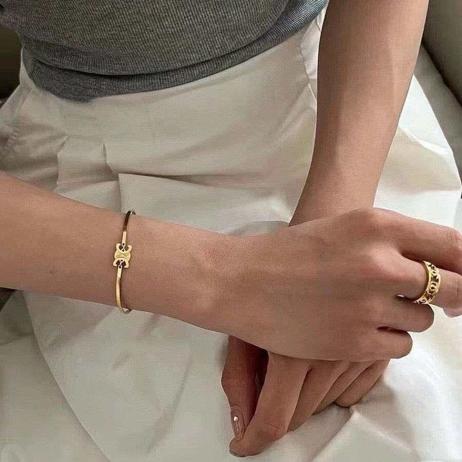CELINE Triomphe Bracelet