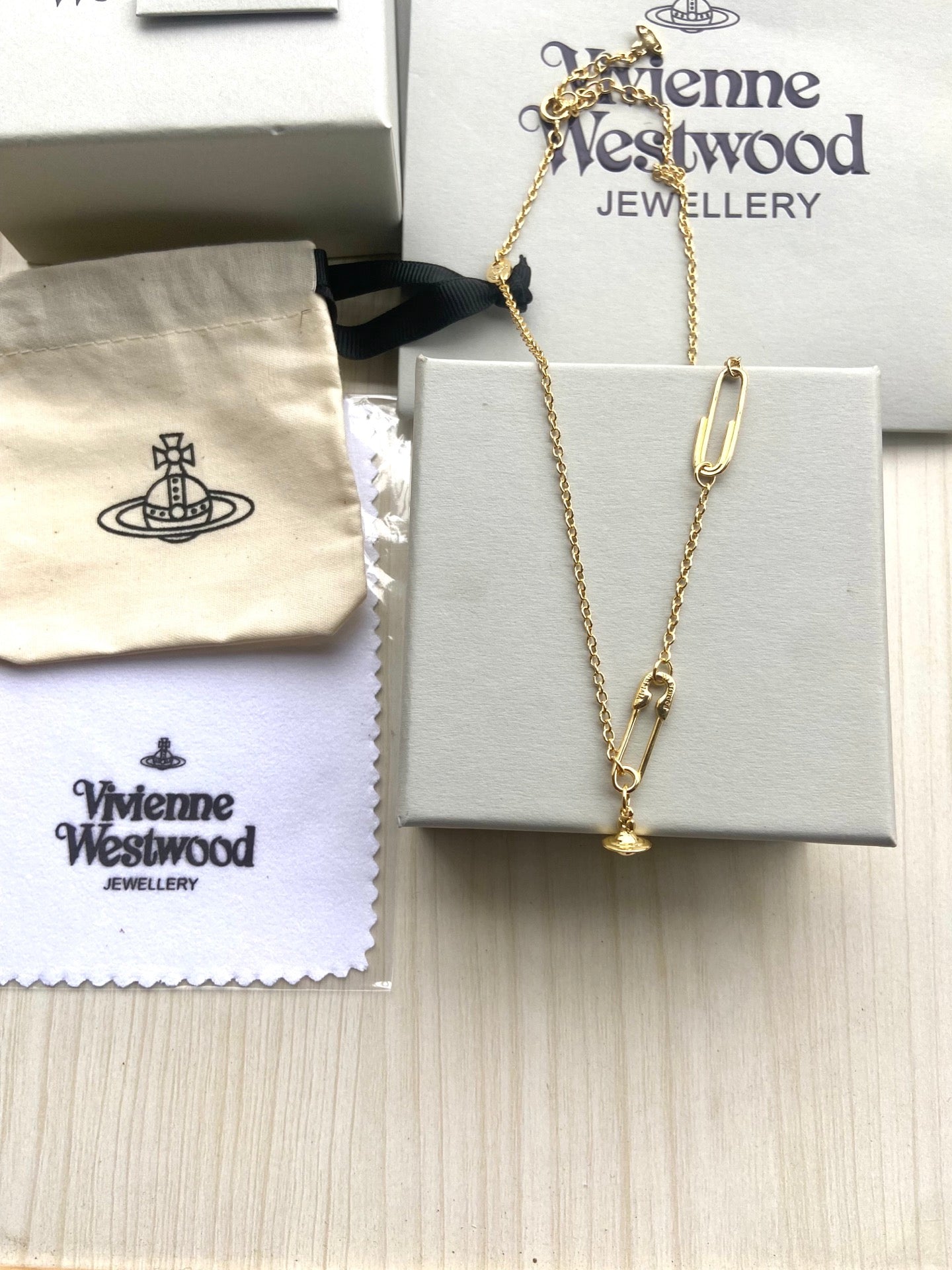 Minimalist Safety Pin Clavicle Chain
