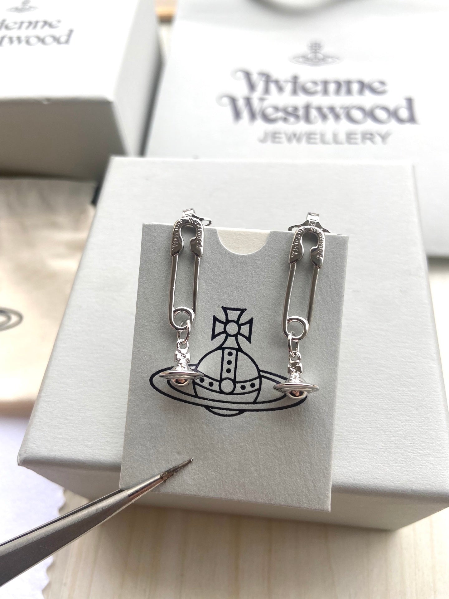 Minimalist Safety Pin Bracelet