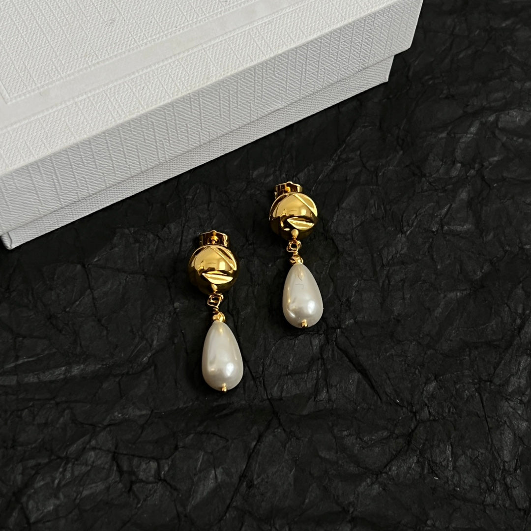 CELINE Earrings