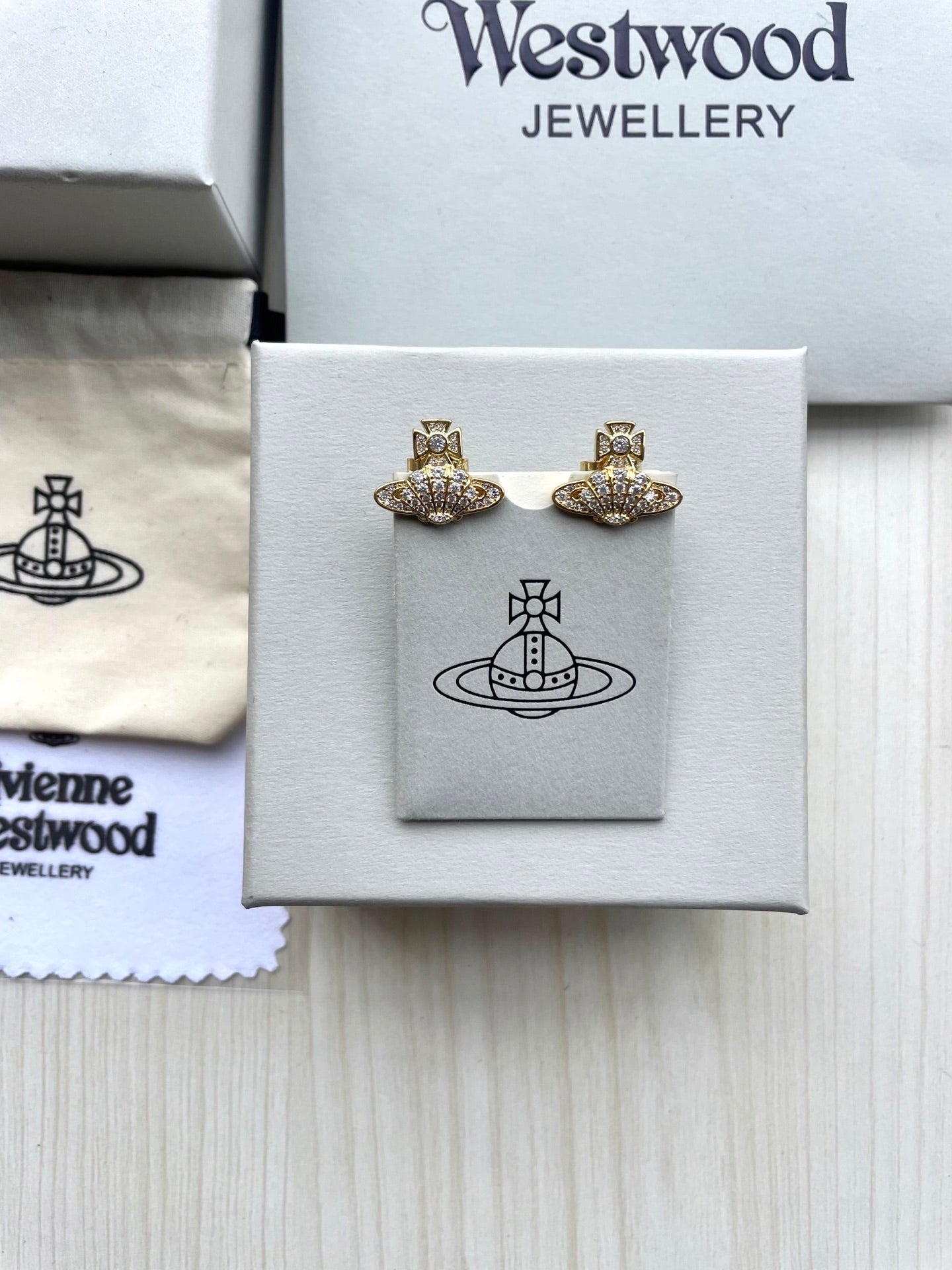Saturn Stud Earrings (Full Rhinestone)