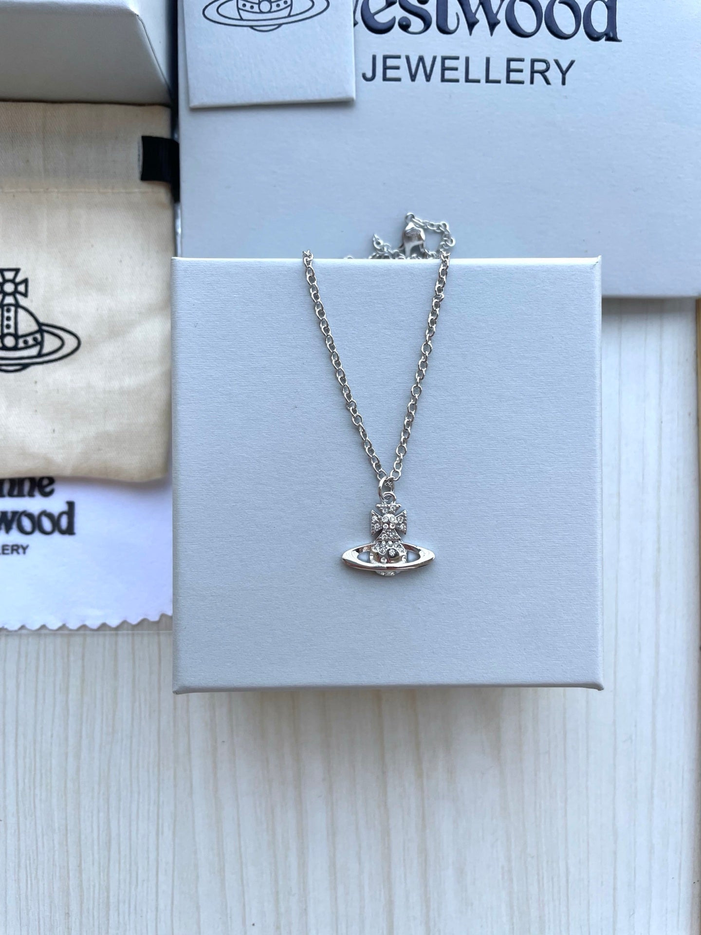 Full-Rhinestone Collar Necklace