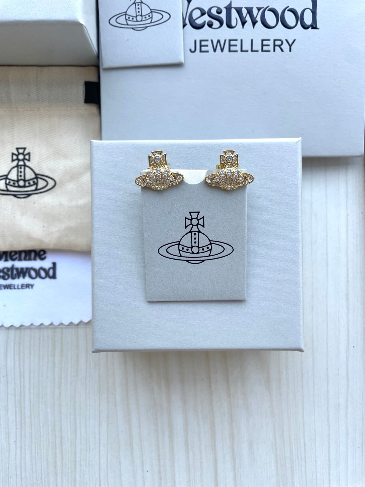 Full-Rhinestone Studs