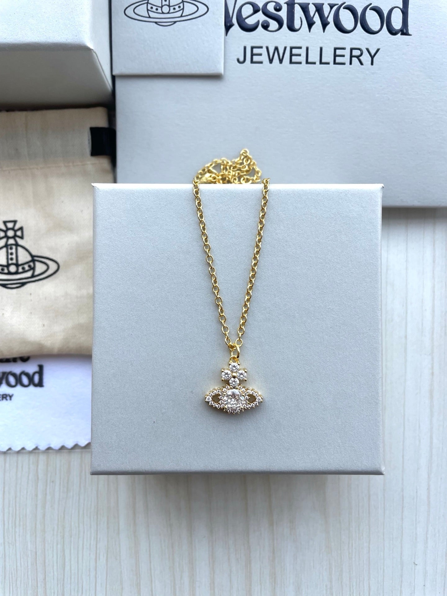 Full-Crystal Collar Necklace
