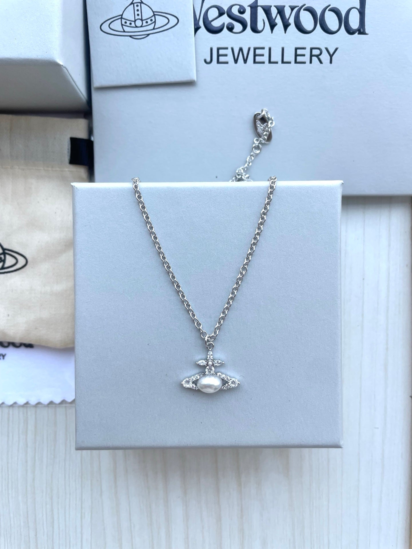 Pearl & Rhinestone Collar Necklace