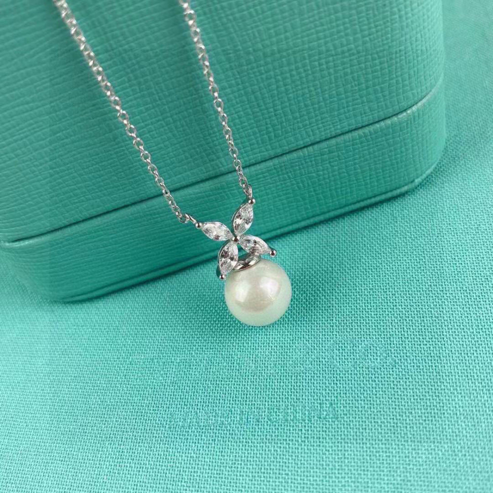 Tiffany & Co. Natural Pearl Pearl Necklace