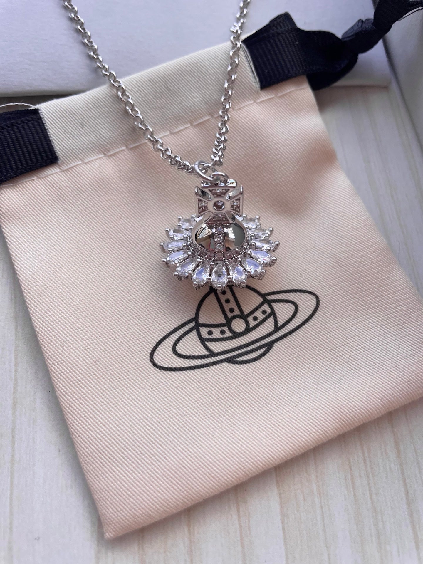 Full-Rhinestone Collar Necklace