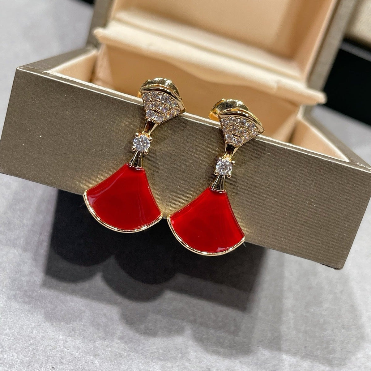 BVLGARI Divas' Dream Earrings
