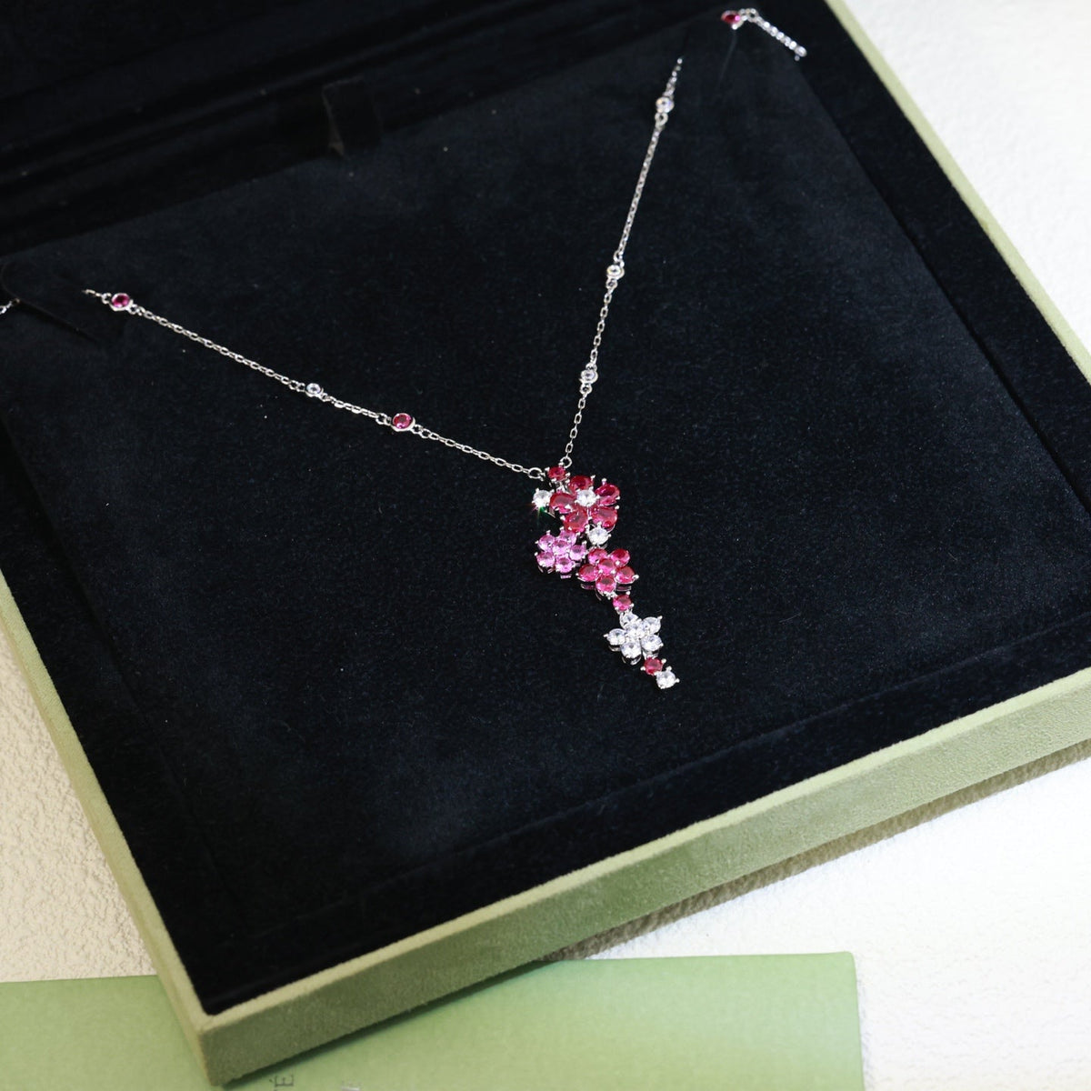 Van Cleef & Arpels Pavé Diamond Flower Necklace