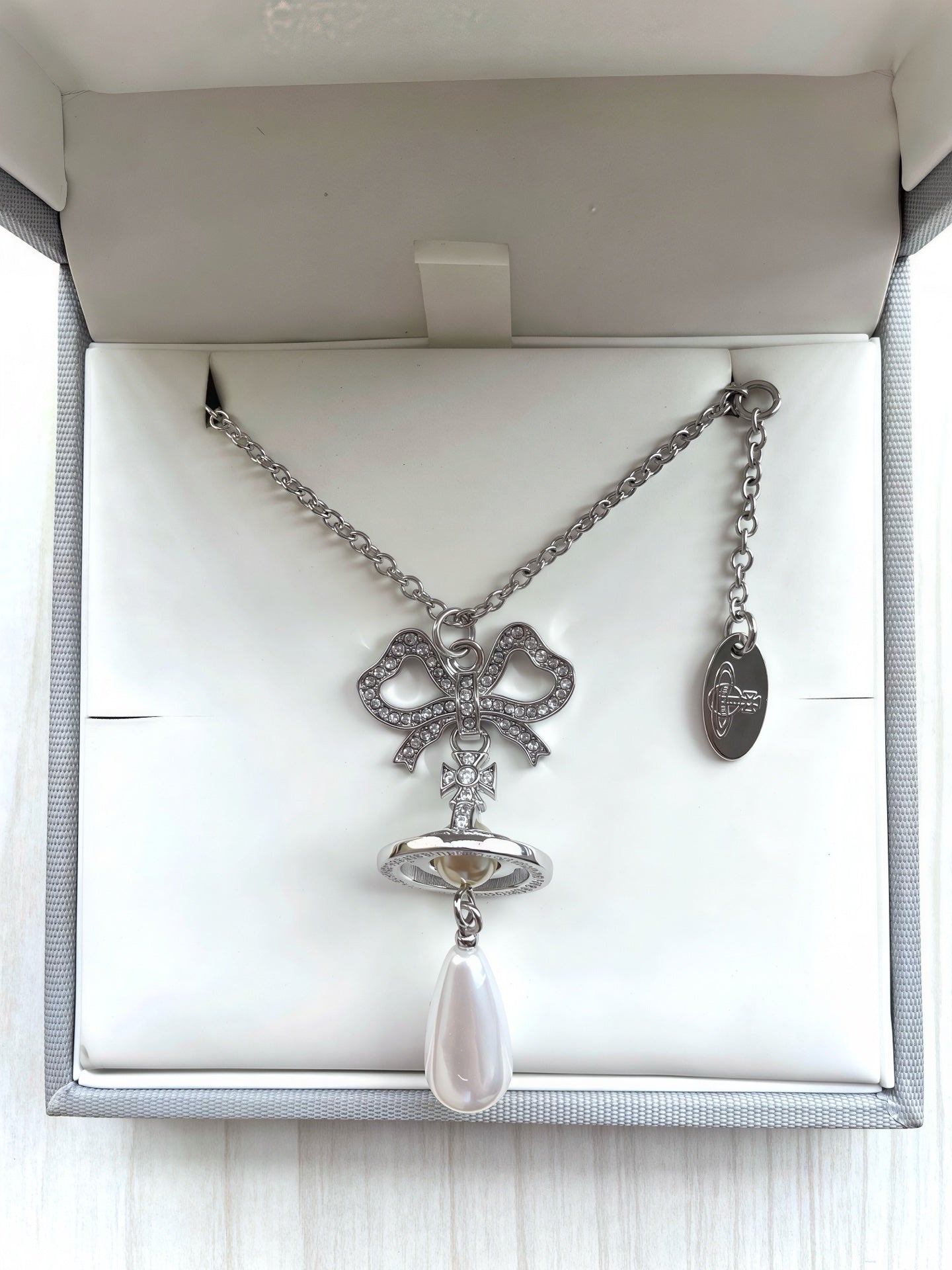 Pearl & Rhinestone Necklace