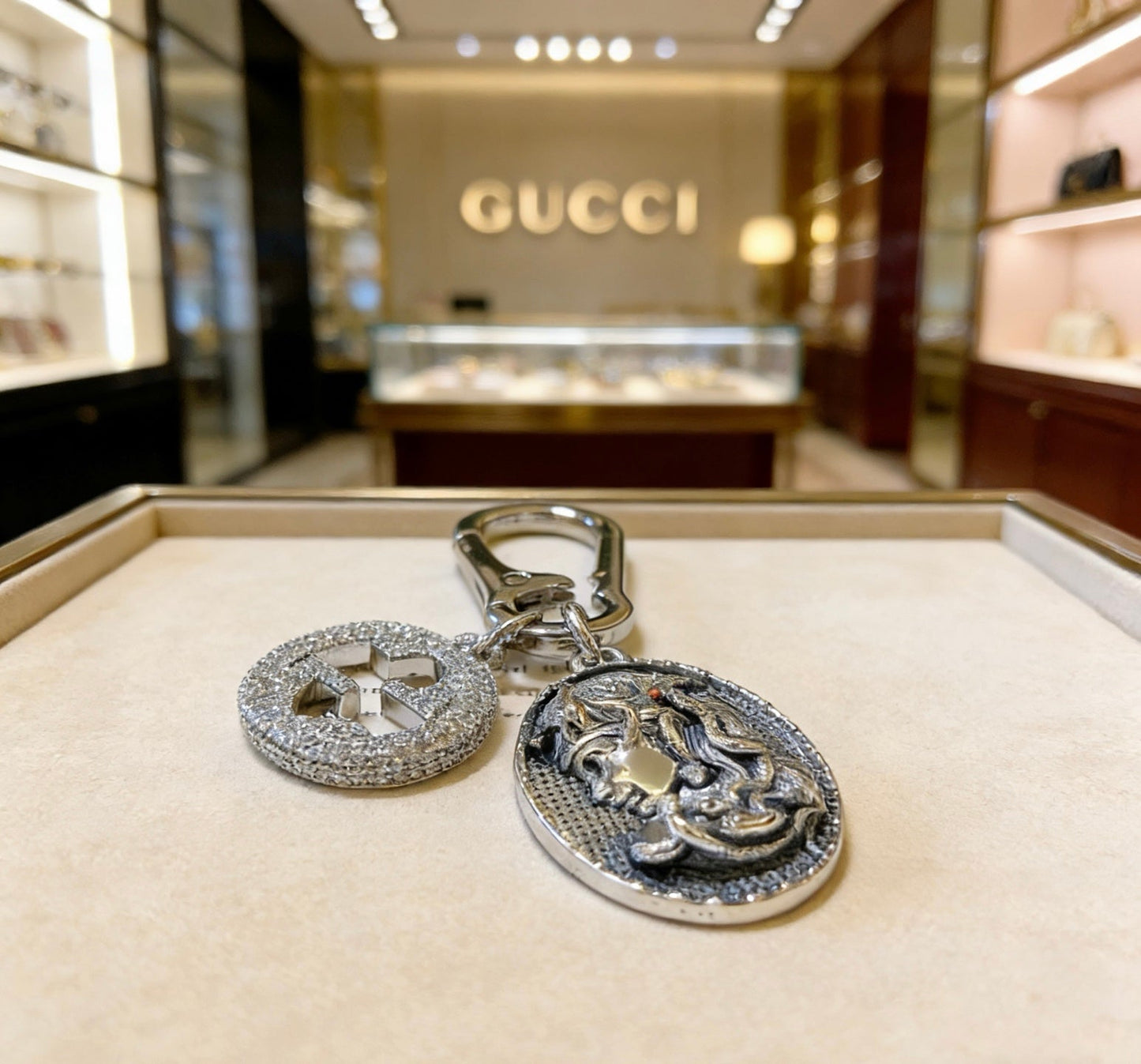 Gucci Vintage Double G Keychain