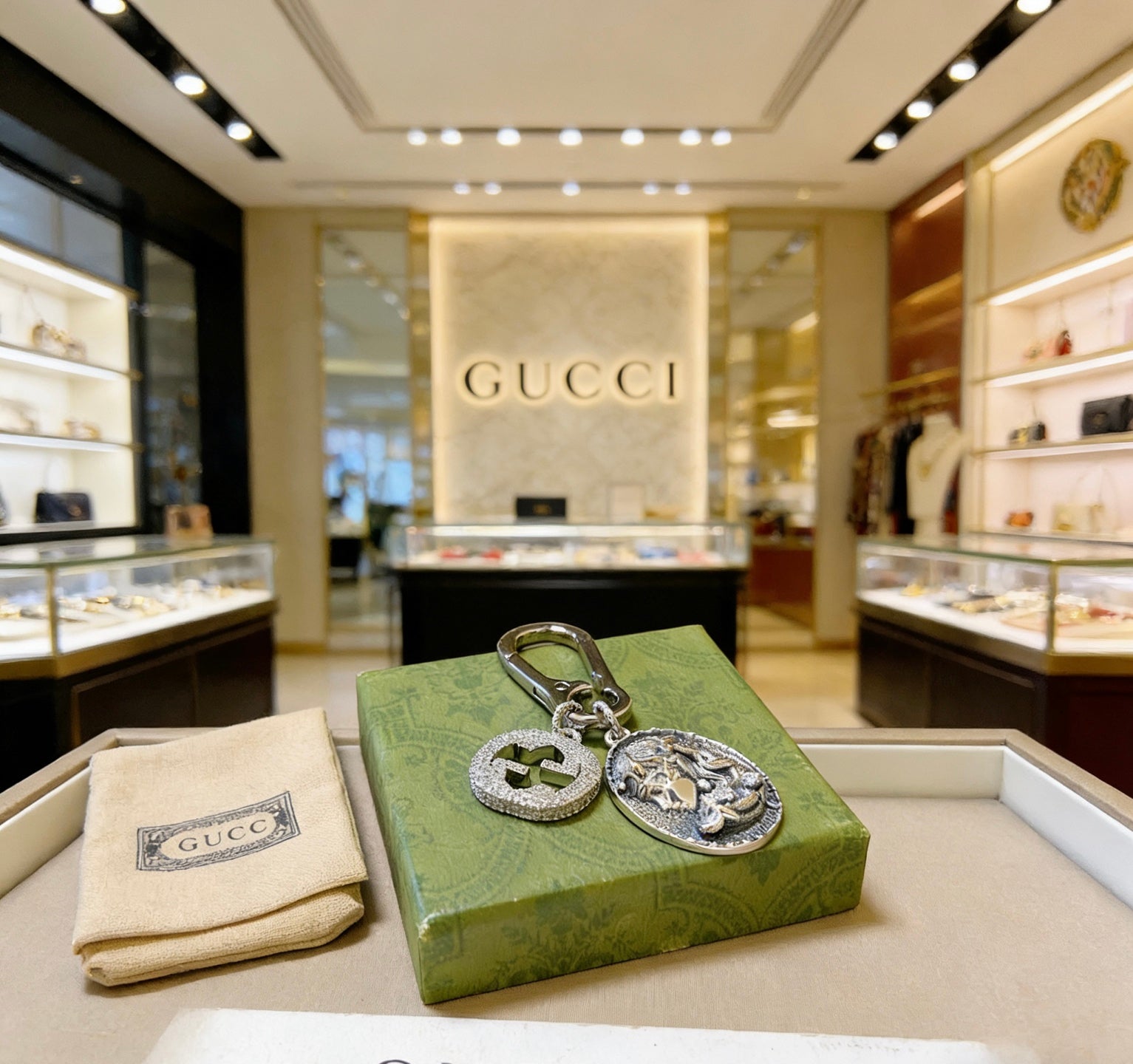 Gucci Vintage Double G Keychain