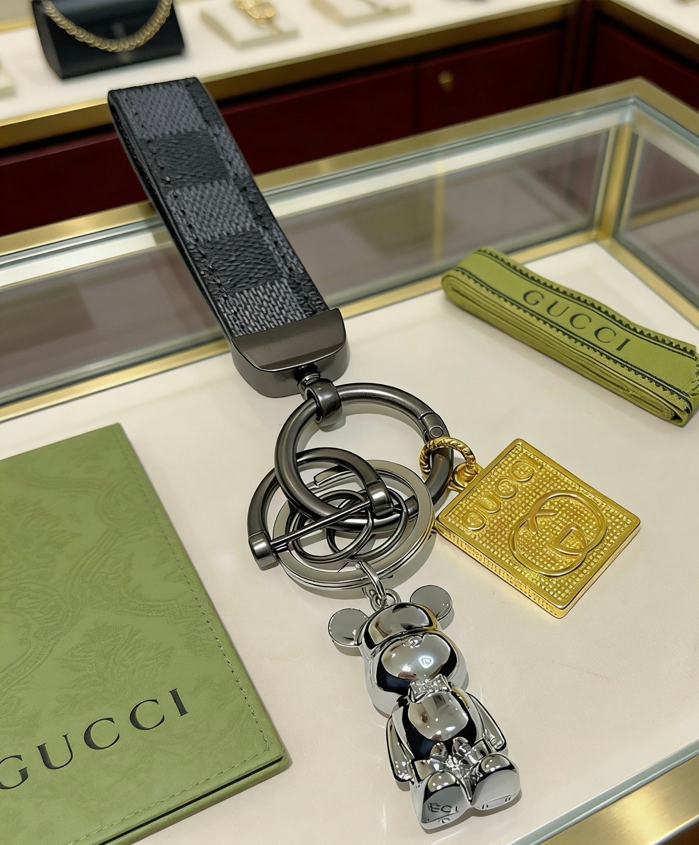 Gucci Vintage Double G Keychain
