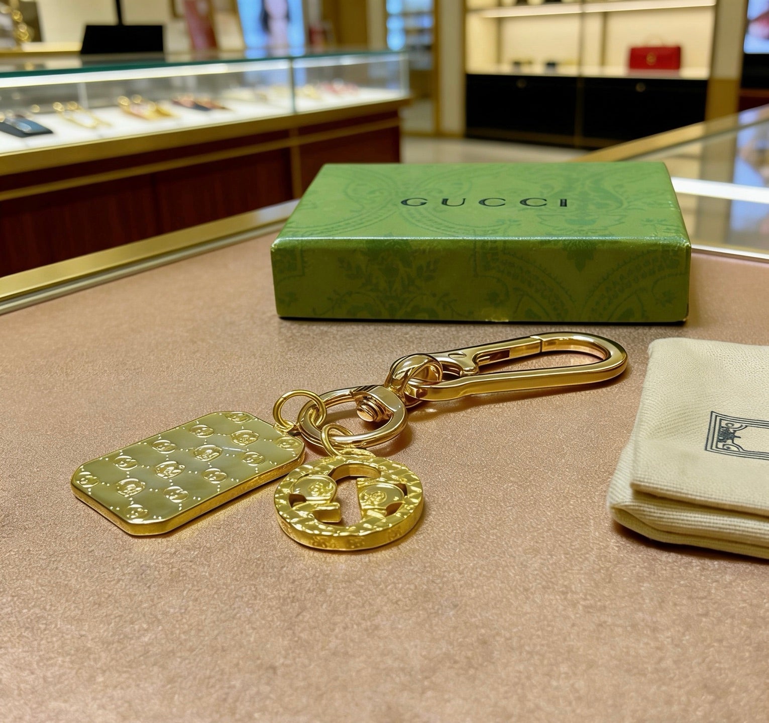 Gucci Vintage Double G Keychain