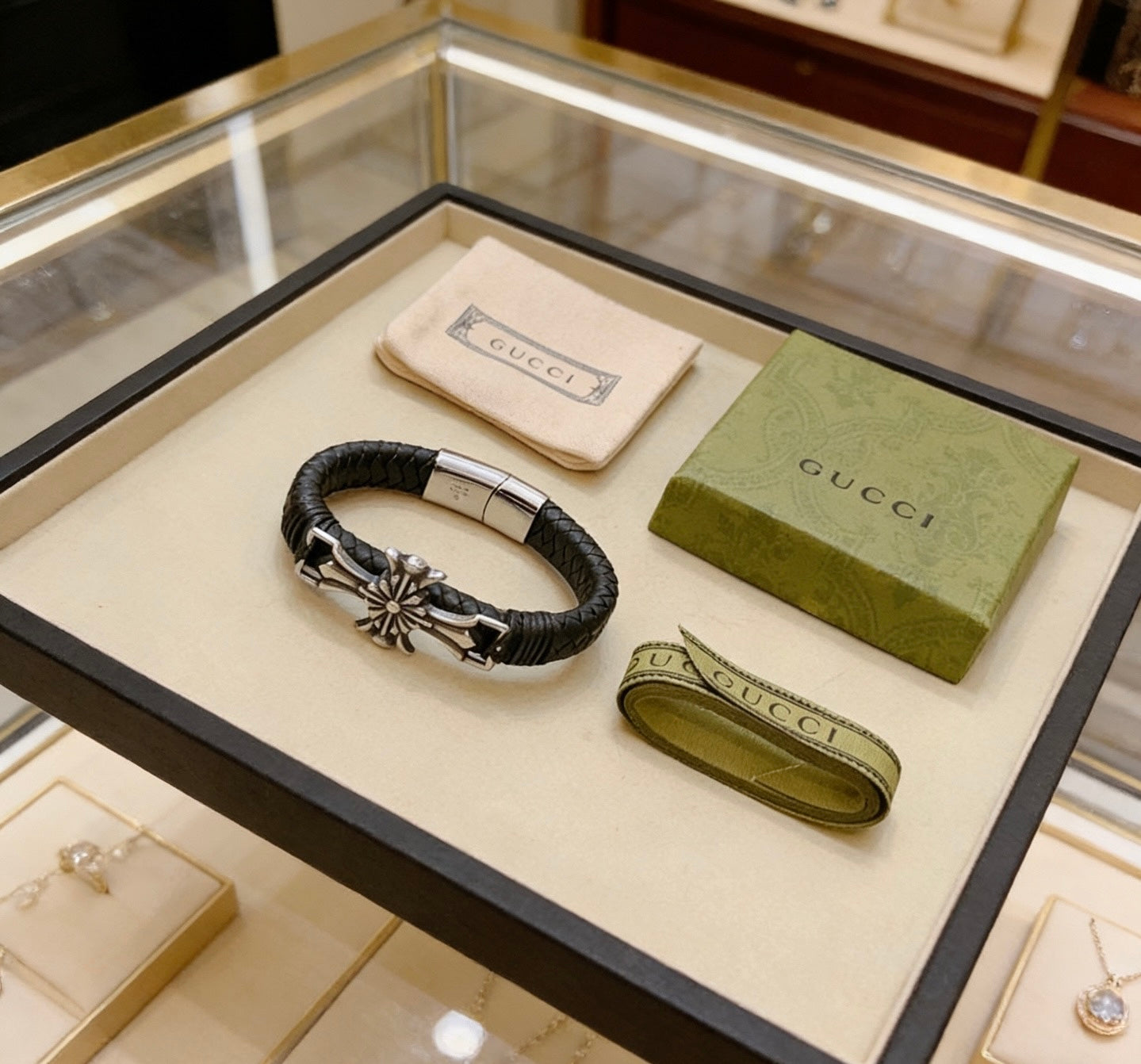 Gucci Leather Vintage Bracelet