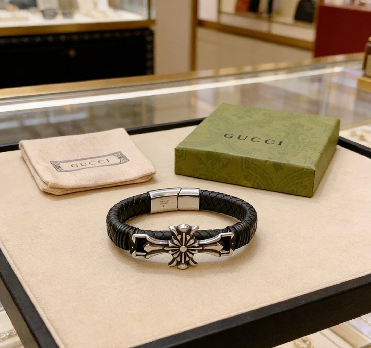 Gucci Leather Vintage Bracelet