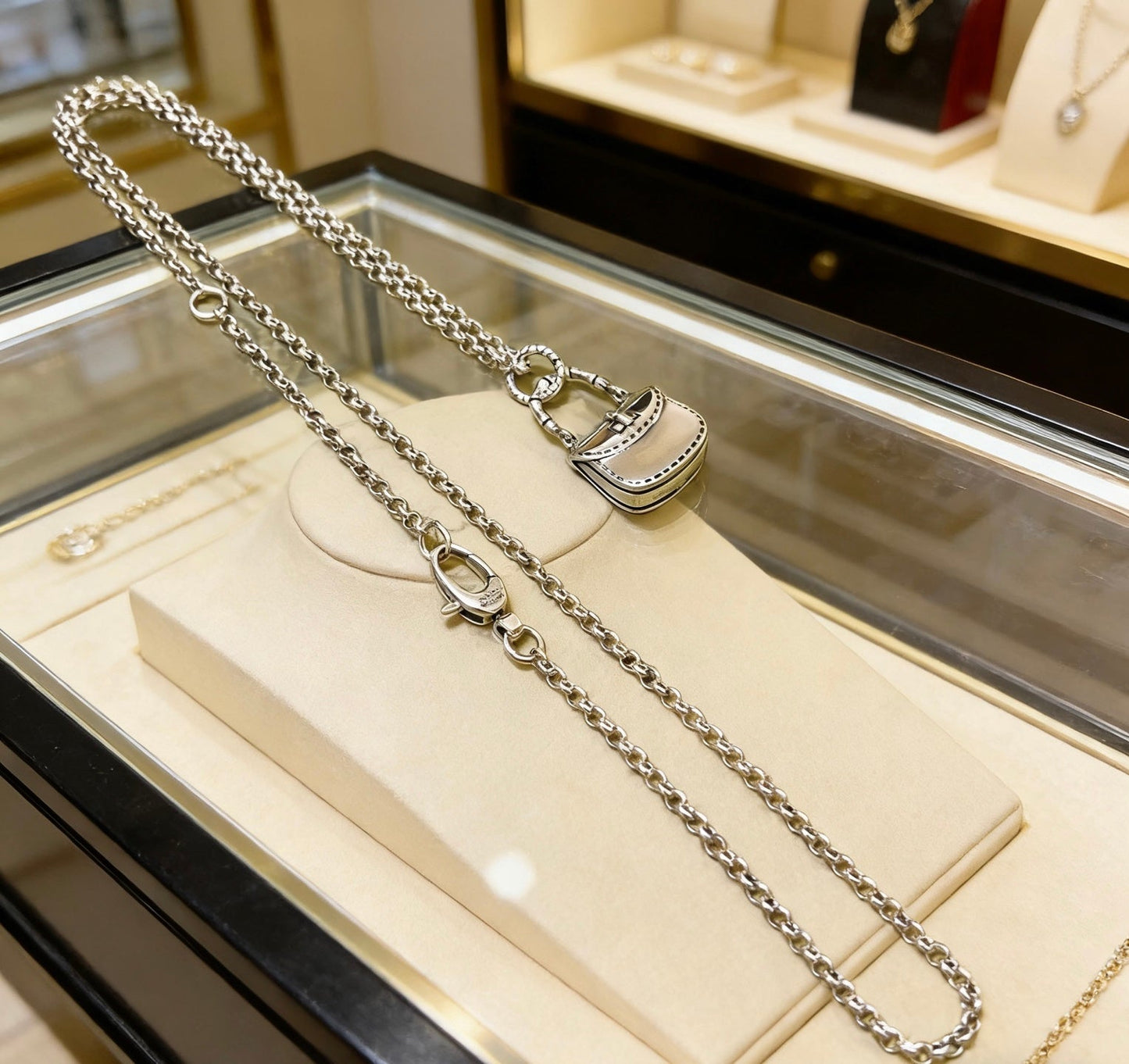 Gucci Vintage Double G Necklace