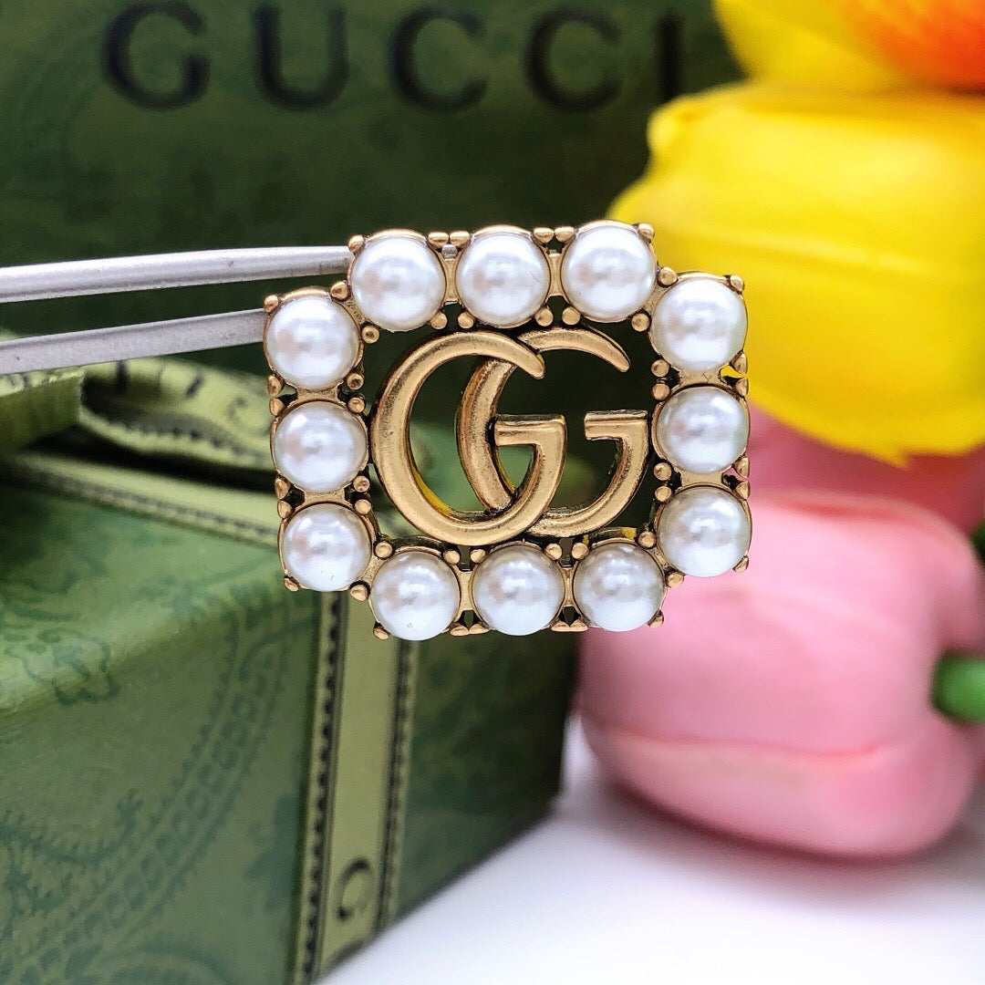 Gucci Pearl Vintage Earrings