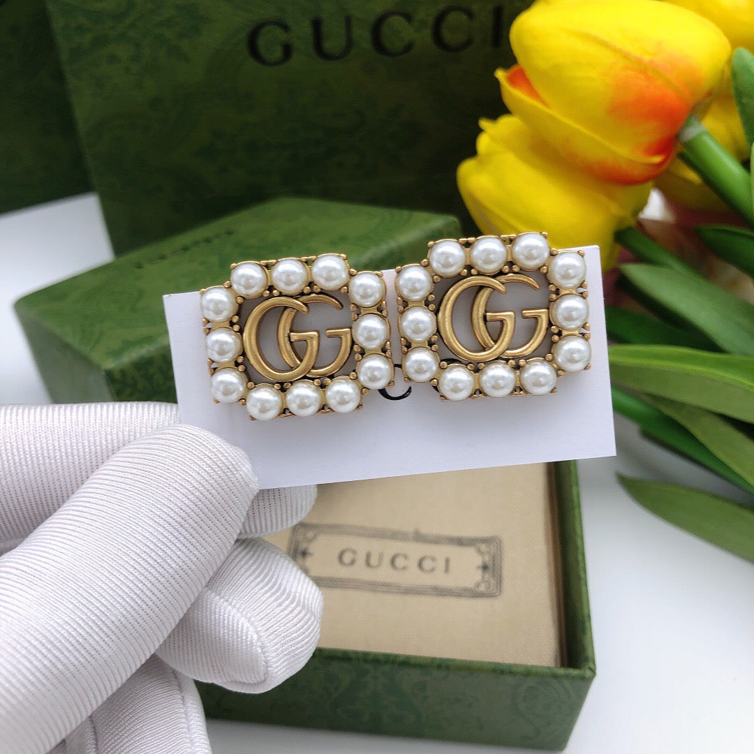 Gucci Pearl Vintage Earrings