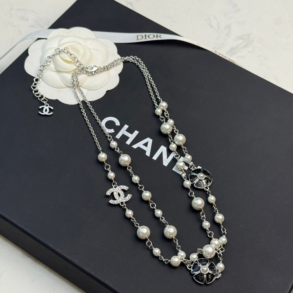 Chanel Pearl Vintage Necklace