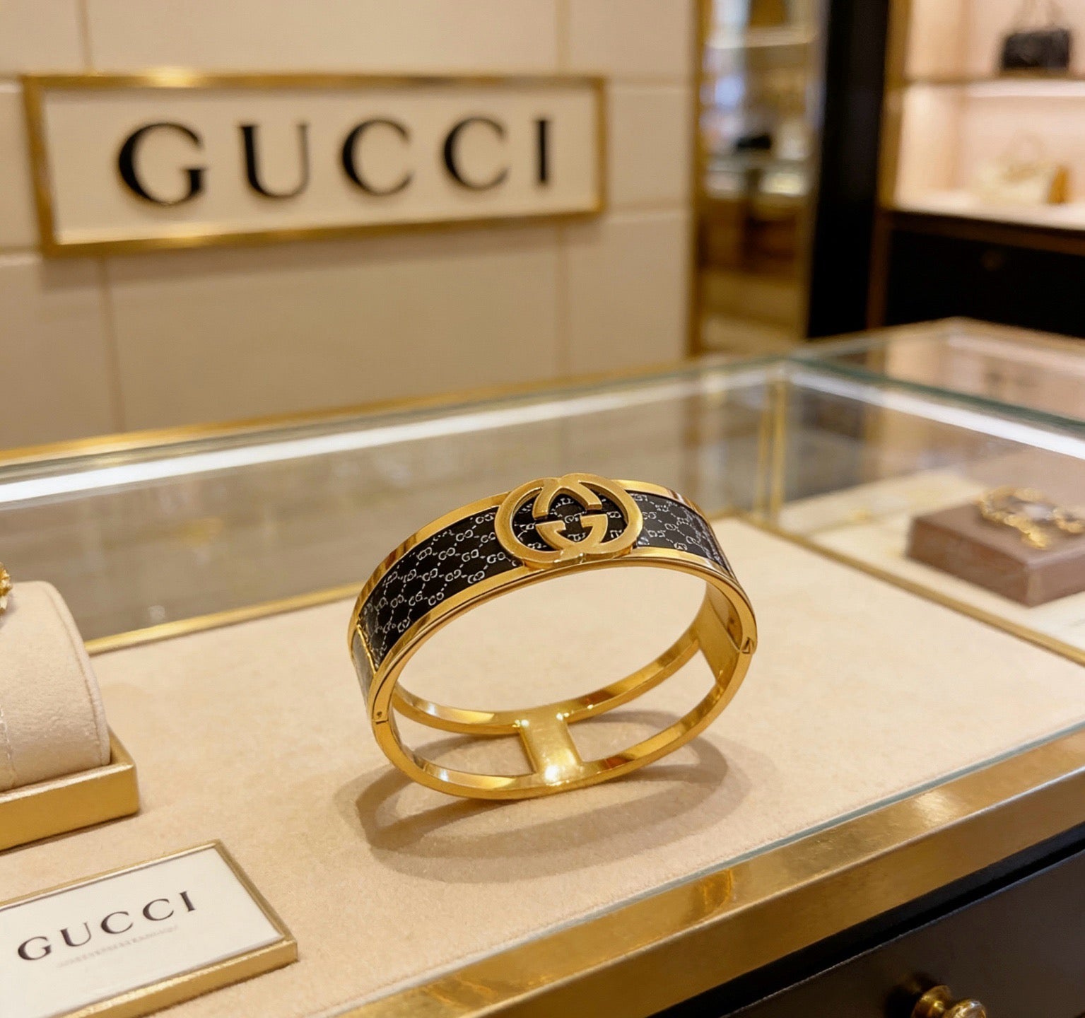 Gucci Vintage Double G Bracelet